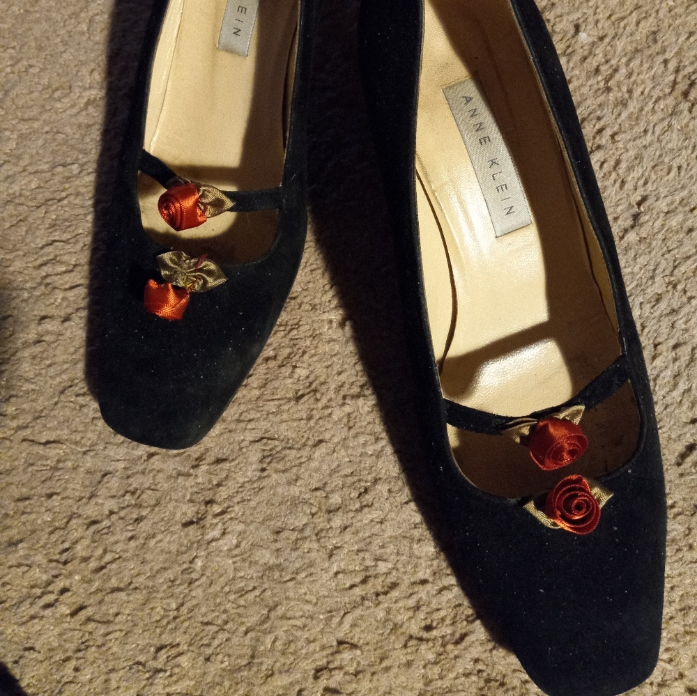 Anne Klein Kitten Heels Italy 8.5